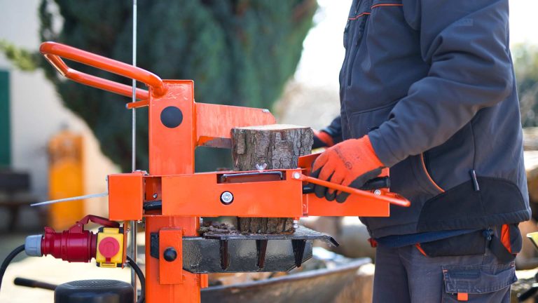 Come scegliere lo spaccalegna: i nostri consigli