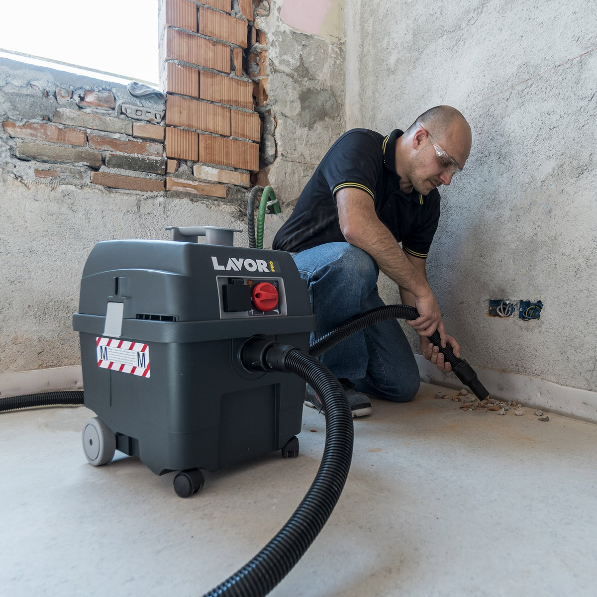 Aspirapolvere Aspiraliquidi Lavor PRO WORKER EM specifico per EDILIZIA