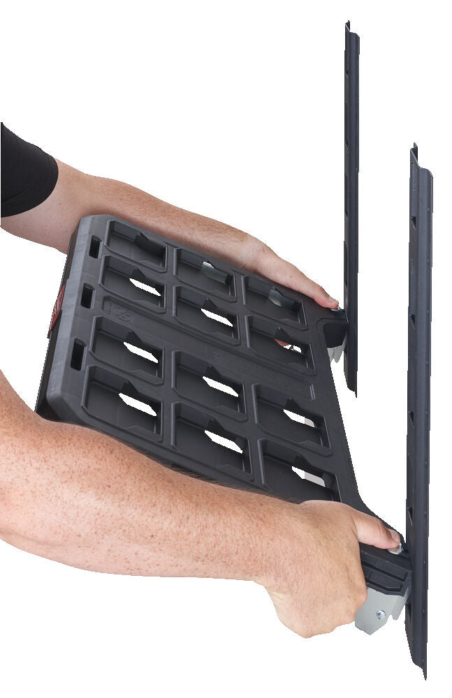 Milwaukee 4932472127 - Scaffalatura mobile per sopensione valigette Packout a parete 