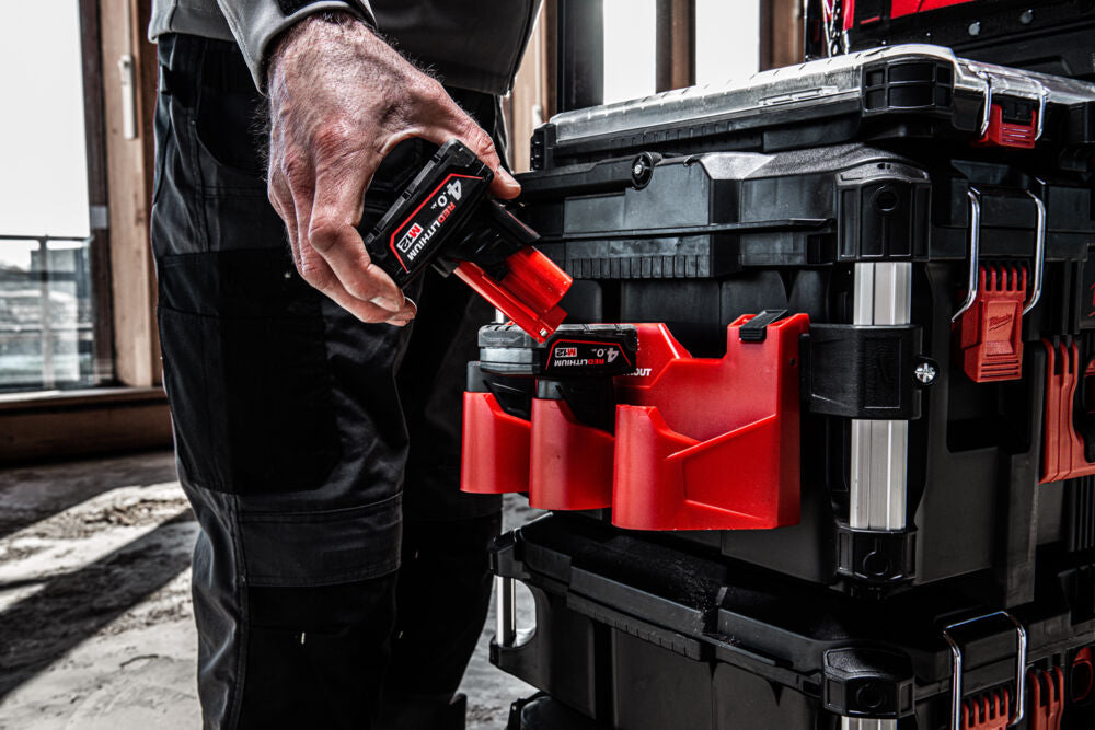 Milwaukee 4932498646 - Portabatterie M12 laterale per sistema Packout