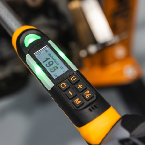 Beta 599DGT-AW/30 - Chiave dinamometrica elettronica con lettura coppia/angolo e invio dati wireless - 6÷30