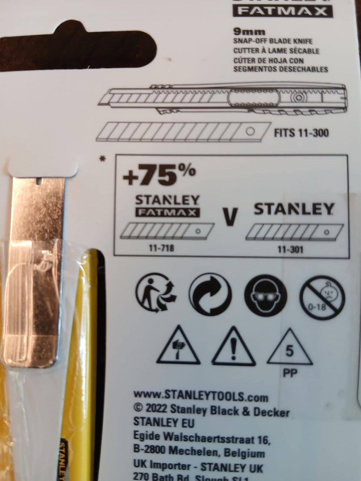 Stanley 0-10-411 (9mm) Cutter taglierino