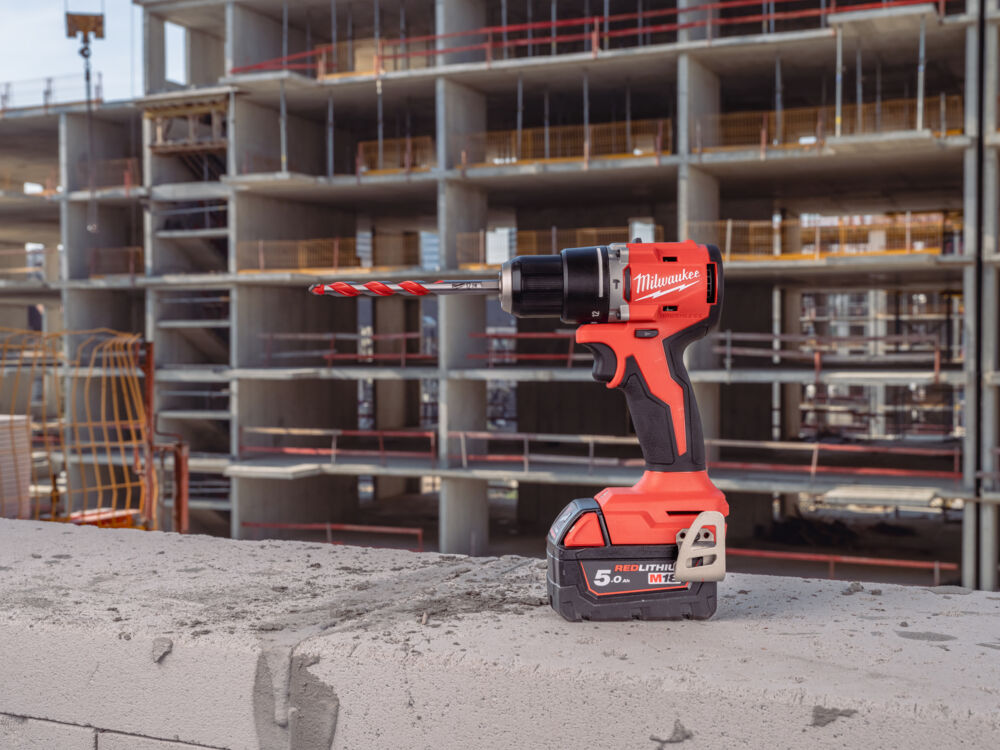 Milwaukee Kit elettroutensili M18 - Trapano, Smerigliatrice, Avvitatore a impulsi, 2 x 4Ah