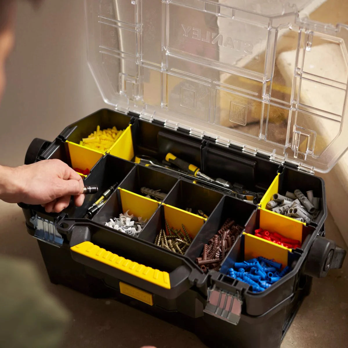 Stanley STST1-70317 - Cassetta Porta Utensili 19 e 24" con Organizer separabile