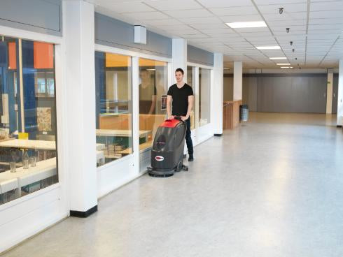 Nilfisk AS510B - Lavasciuga a batteria 24V per ambienti di medie dimensioni 