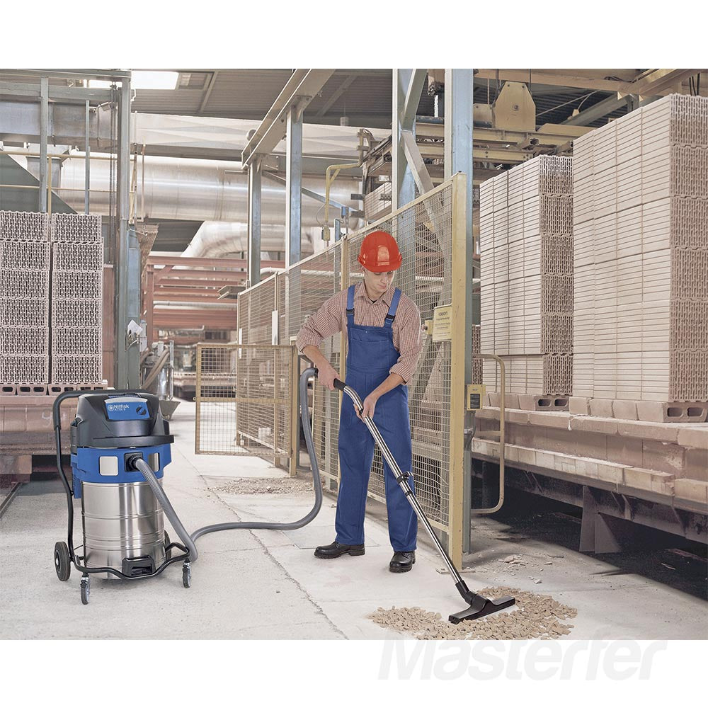 Nilfisk ATTIX 961 - Aspiratore industriale a 2 motori per solidi e liquidi 