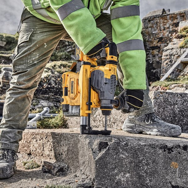 Dewalt D25304DH-XJ - Sistema estrazione polveri per tassellatore SDS-Plus a "L" e 54V