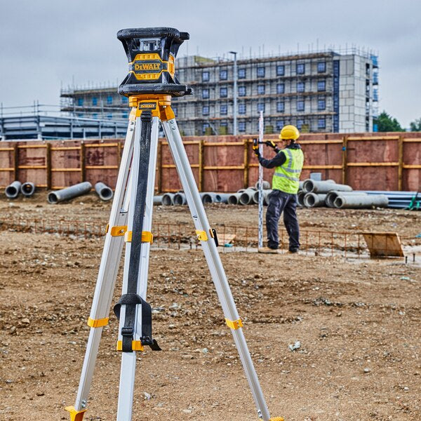 Dewalt DCE080D1GS-QW - Livella tracciatore laser rotante raggio verde 18V Tool Connect - 1 X 2Ah