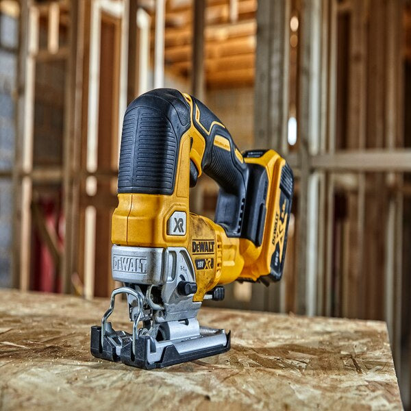 Dewalt DCS334P2-QW - Seghetto alternativo impugnatura a staffa 18V XR