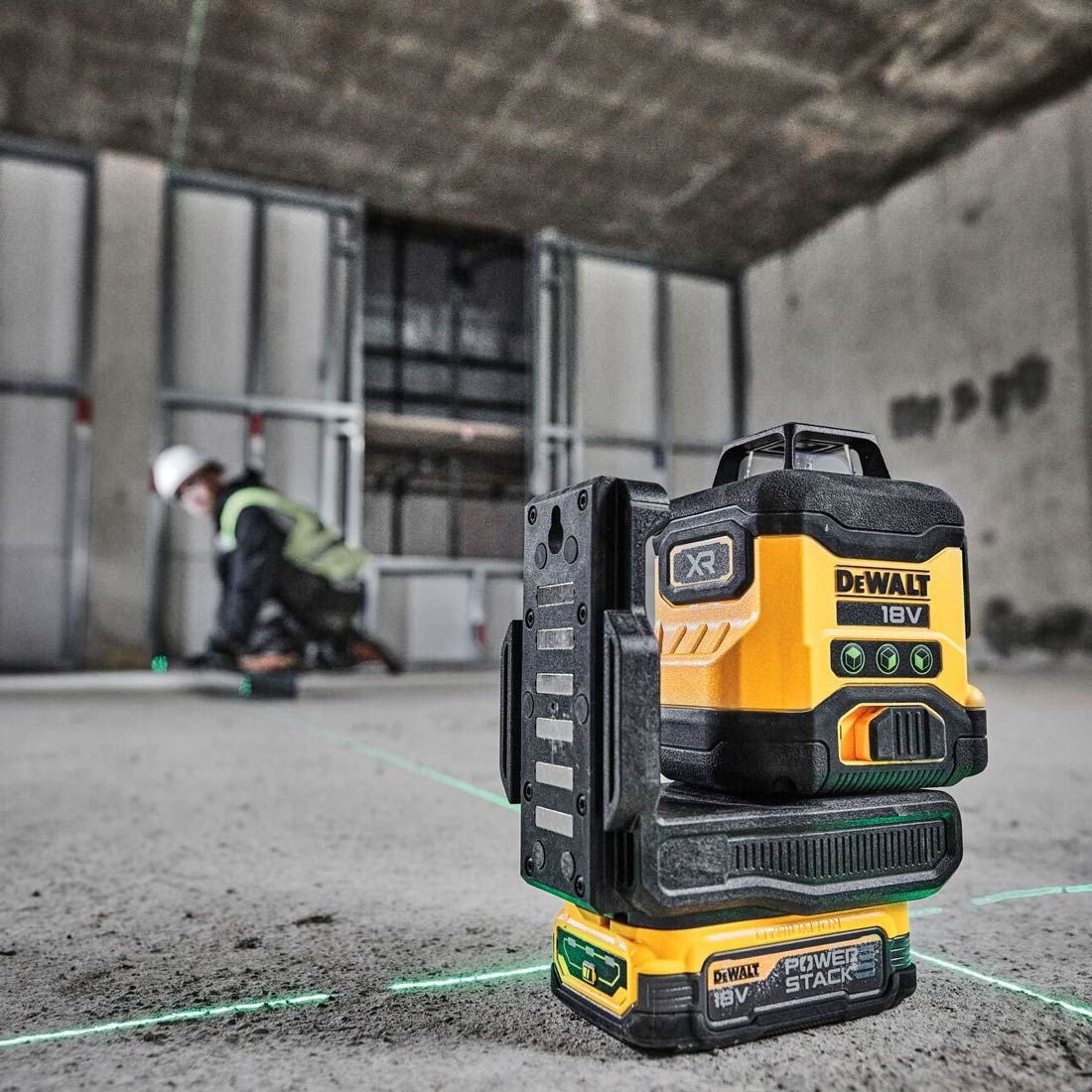 Dewalt DCLE34031D1-QW - Livella laser tracciatore a batteria 18V a 3 linee 360 