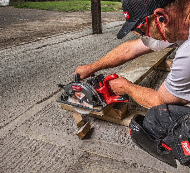 Milwaukee M18 FCSRH662-0 - Sega circolare a batteria con impugnatura posteriore, disco da 190MM