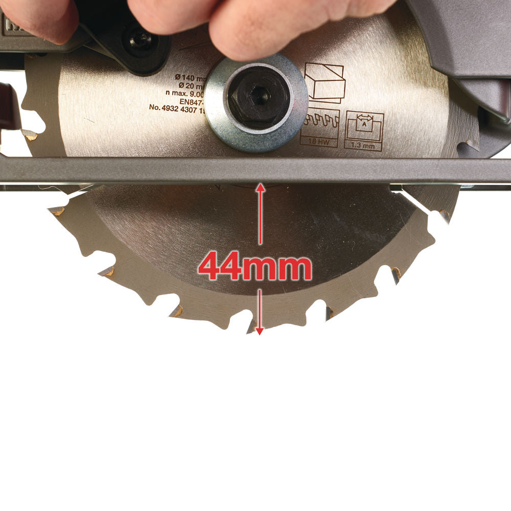 Milwaukee M12 Fuel CCS44-402C - Sega circolare compatta a batteria