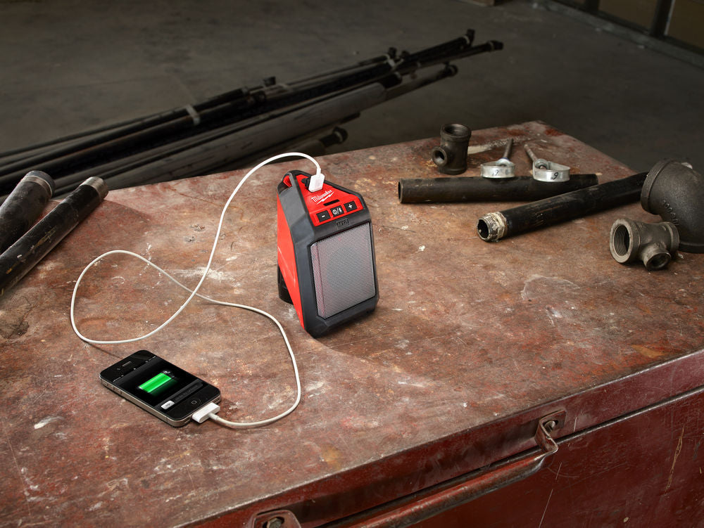 Milwaukee M12 JSSP - Speaker cassa Blutooth a batteria 12V - solo corpo