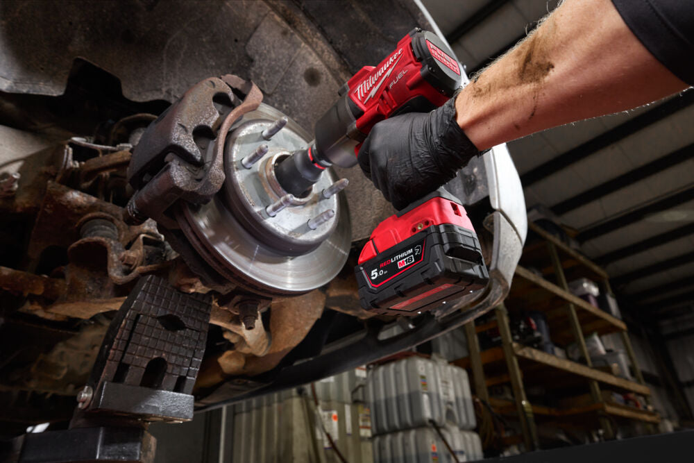 Milwaukee M18B5-CR - Batteria M18 resistente agli agenti chimici - 18V 5Ah 