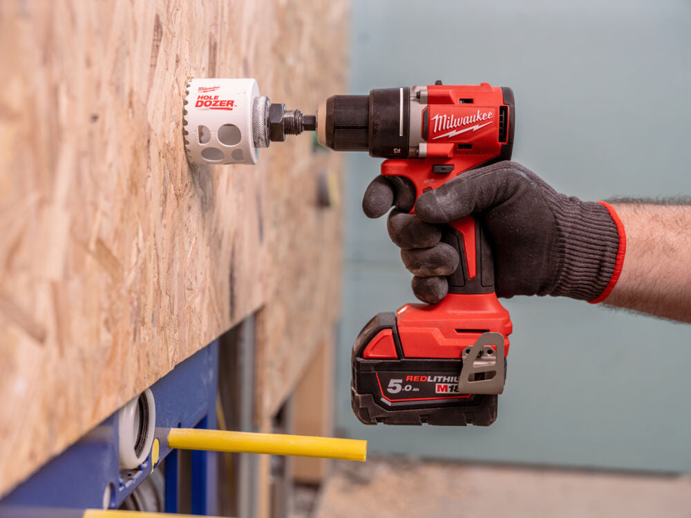 Milwaukee M18 BLDDRC-202C - Trapano avvitatore a batteria 18V - 2 x 2Ah 