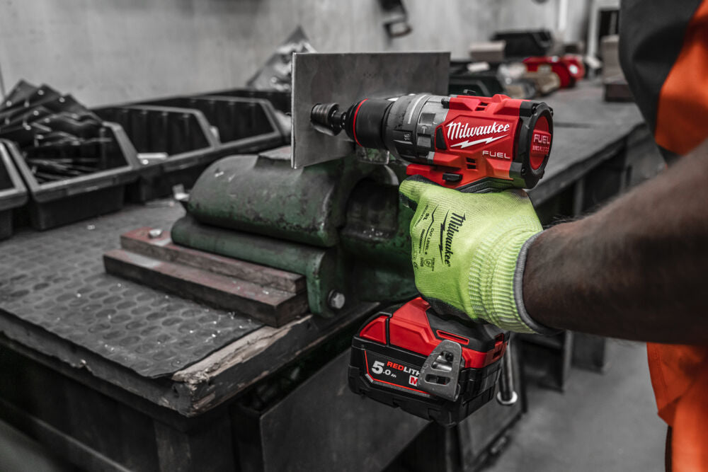 Milwaukee M18 FPD3-502X - Trapano avvitatore con percussione a batteria 18V FUEL - 2 batteria 5Ah