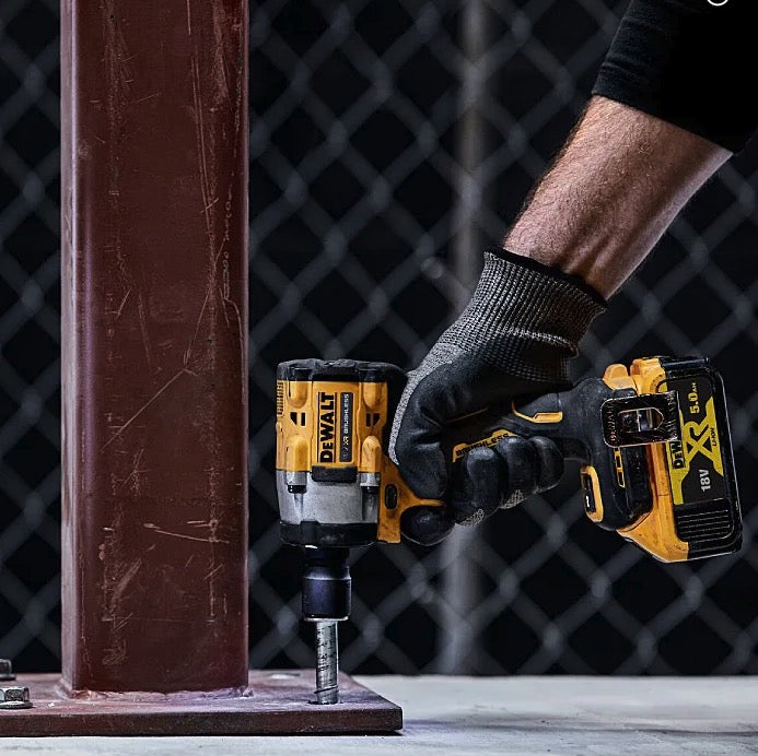 Dewalt DCF922P2T-QW - Avvitatore ad impulsi compatto 18V, attacco da 1/2", 2 x 5Ah