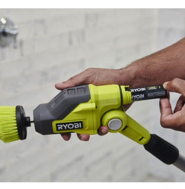 Ryobi RTS4-120G - Kit Spazzola telescopica a batteria USB Lithium (1x 2.0Ah)
