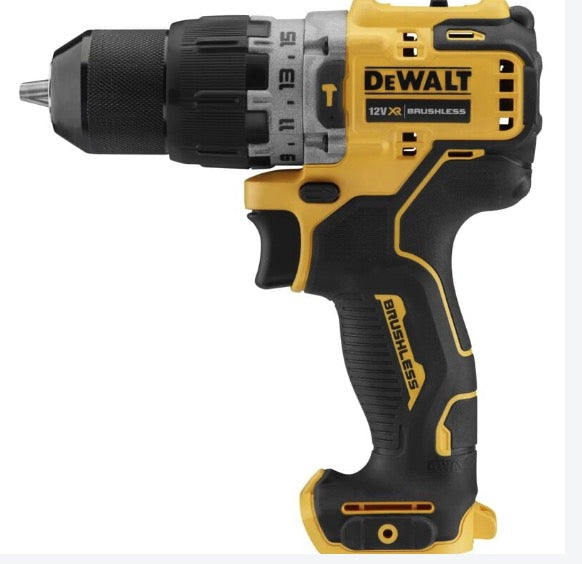 Dewalt U00023706W - Valigetta attrezzi Usag / Dewalt 002 UDM con avvitatore - 74 utensili 